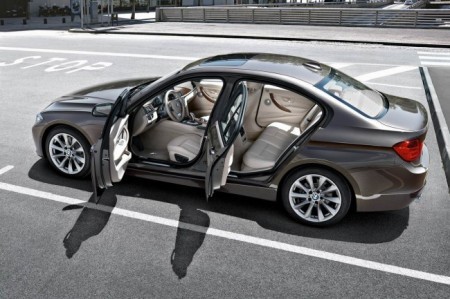 BMW 3 (F30): открытые двери