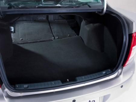 Lada Granta: багажник