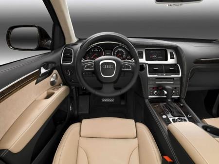 Audi Q7: салон