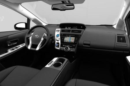 Toyota Prius Plus 2015 салон