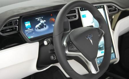Tesla Model X - салон