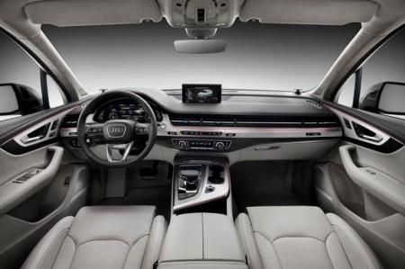 Audi Q7 2 поколения салон
