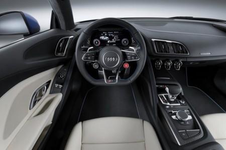 Audi R8 2 салон