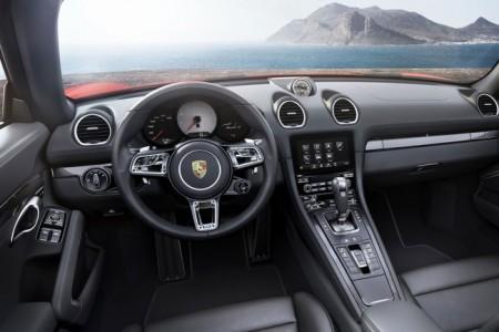 Porsche 718 Boxster - салон
