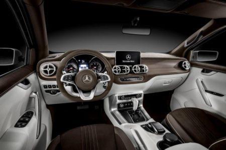 Mercedes X-Class Stylish Explorer - салон