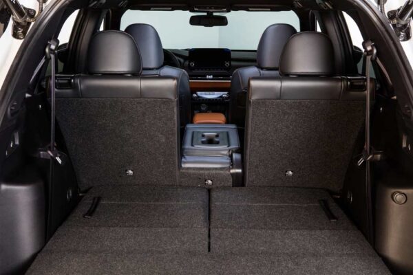 Mitsubishi Outlander 4 поколения - багажник